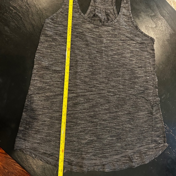 Lululemon Salute the Sun Singlet II - Gray size 8 - Picture 3 of 5